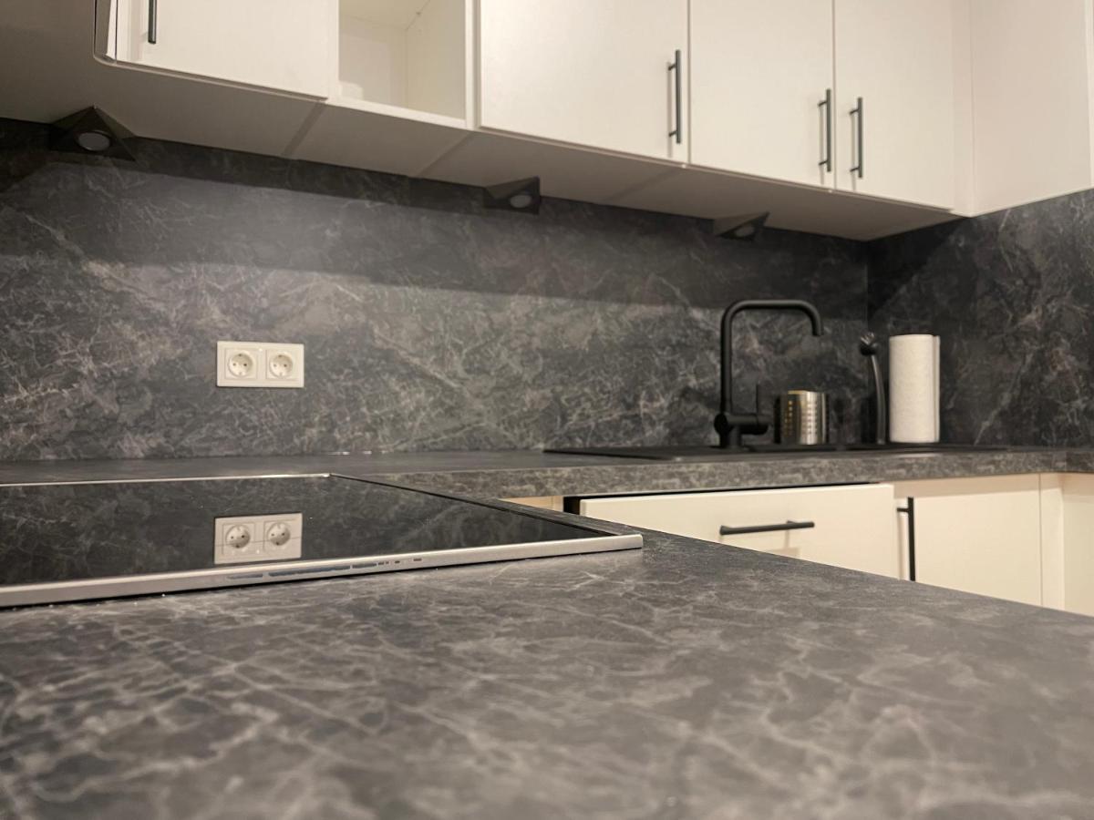80 M2 - Terrace - Free Parking Apartamento Viena